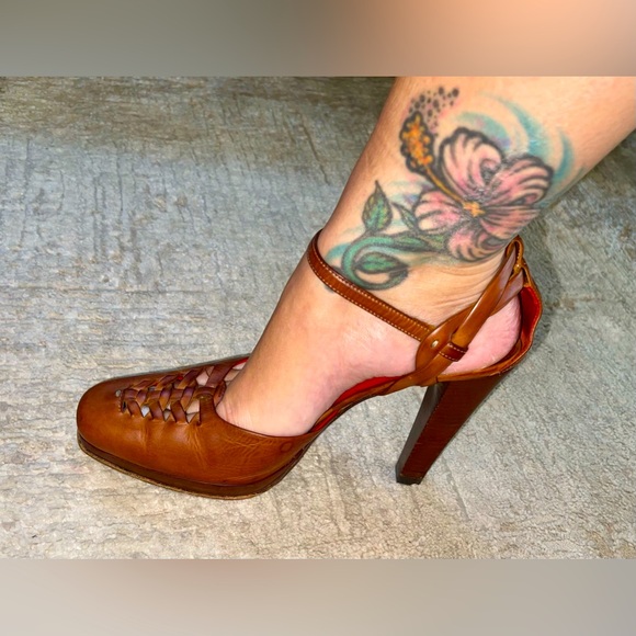 Authentic 𝐂𝐄𝐋𝐈𝐍𝐄 genuine leather heels - Picture 2 of 16